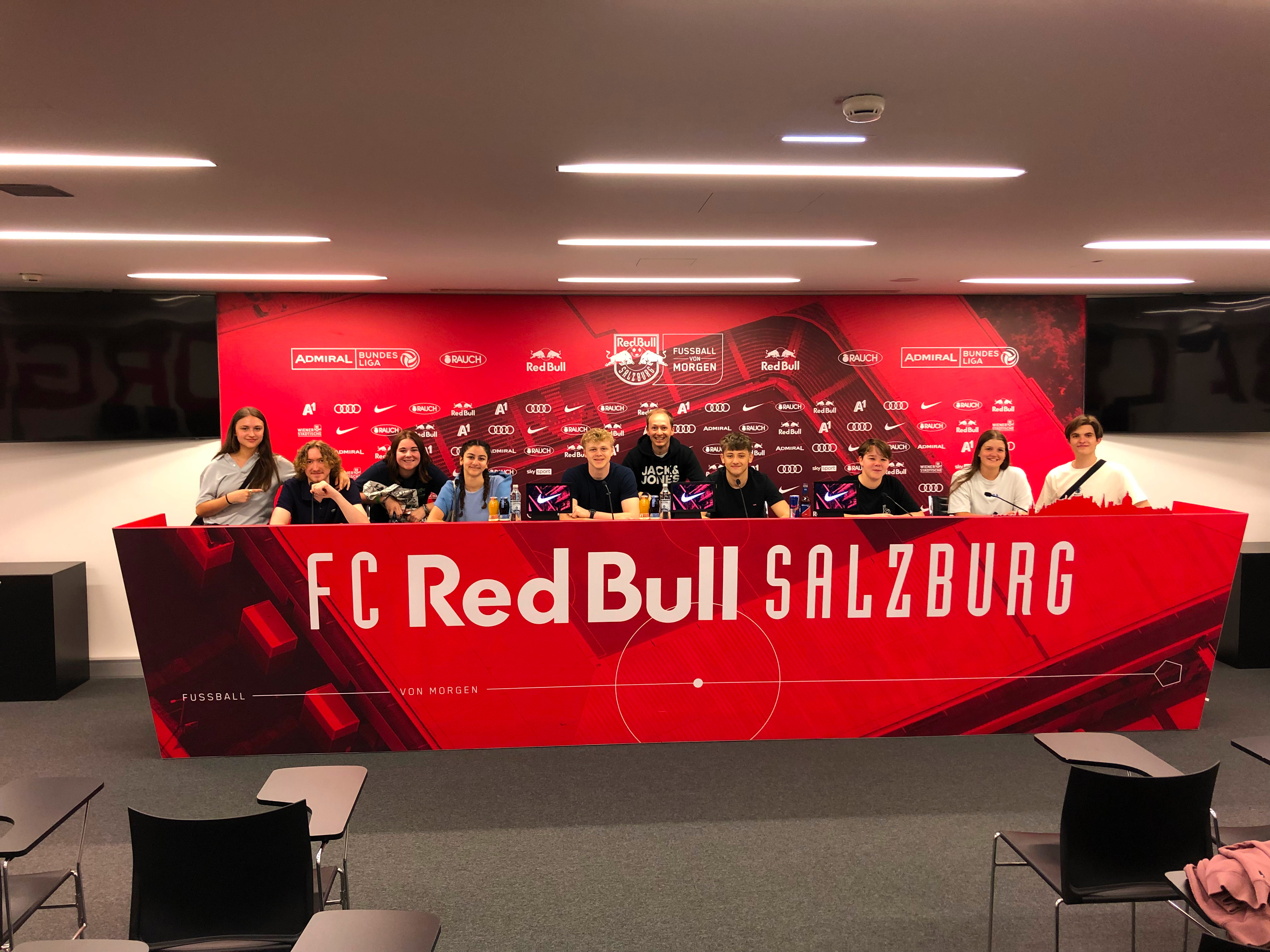 News zu Besuch bei FC-Salzburg SJ 22 23